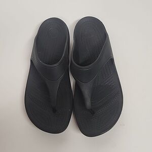 Crocs black thong sandals sz W10.  Comfortable!